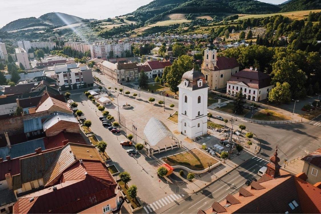 Poslanci odsúhlasili dotácie pre kultúrne a športové telesá 