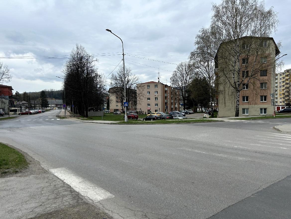 obr: Oznámenie o obmedzení parkovania motorových vozidiel