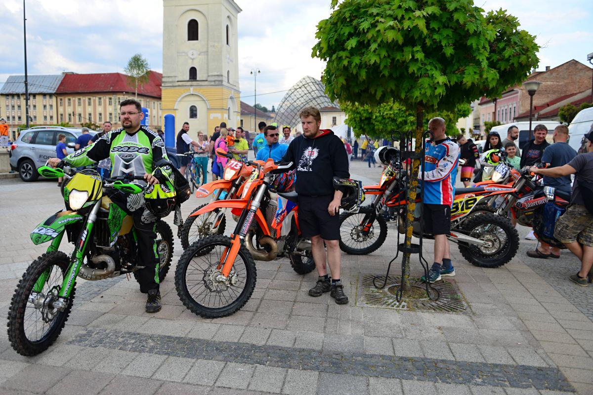 Enduro 2018. V Brezne pretekali motocyklisti zo Slovenska, ako aj z okolitých krajín