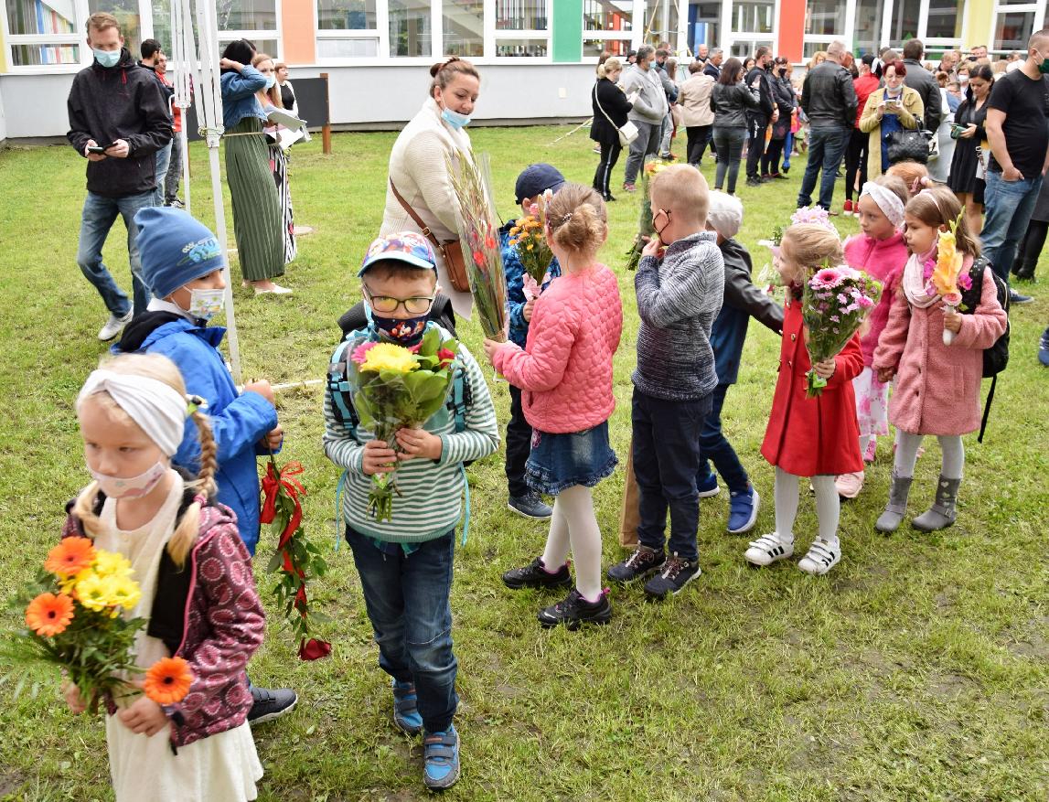 obr: Do základných škôl v Brezne nastúpilo 1638 žiakov, z toho 179 prváčikov