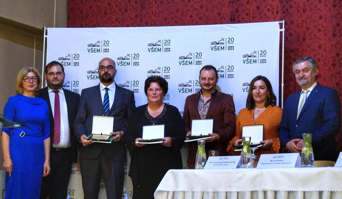 obr: Dve výročia jednej školy, ktorá do regiónov priniesla akademické vzdelanie 