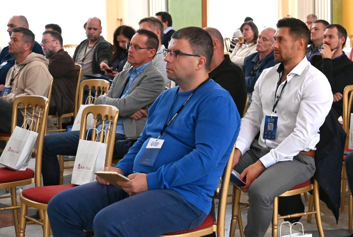 obr: Brezno hostilo celoslovenskú konferenciu informatikov