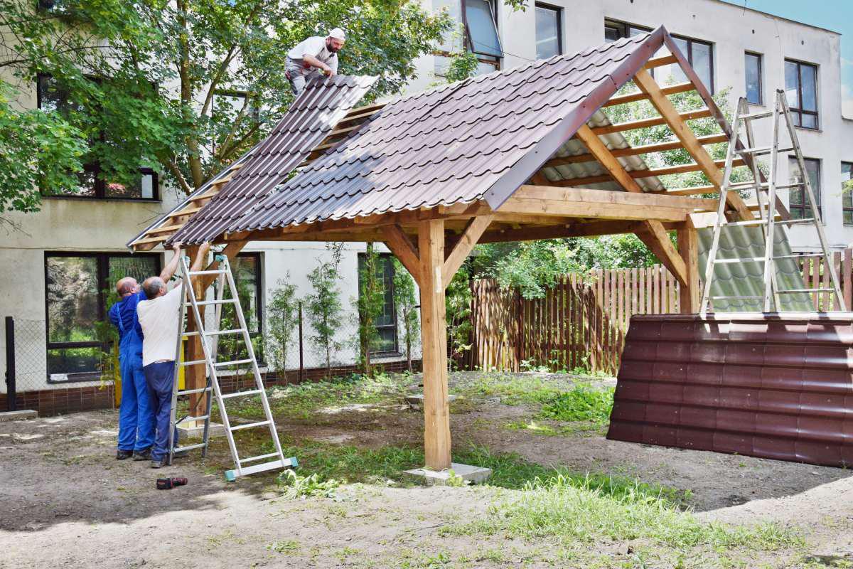 Seniori z denného centra Prameň už čoskoro budú mať svoju záhradu
