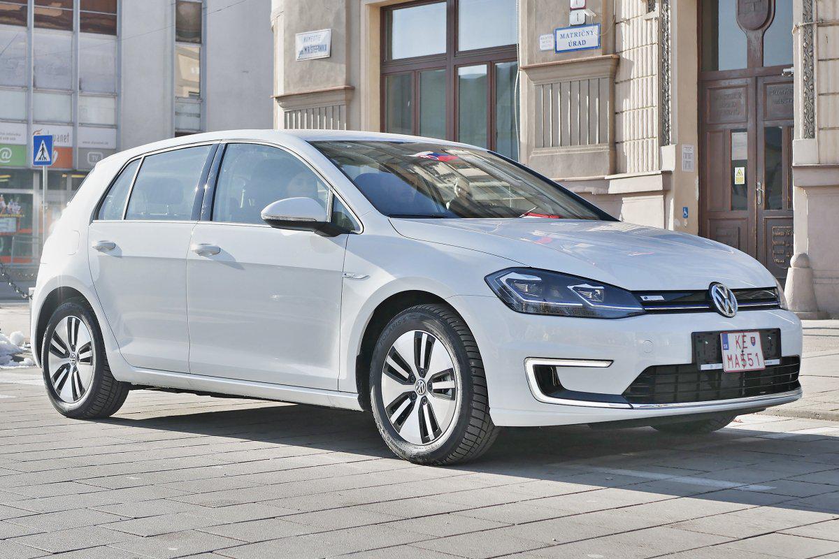 Ekologicky aj ekonomicky. Brezno už má svoj prvý mestský elektromobil
