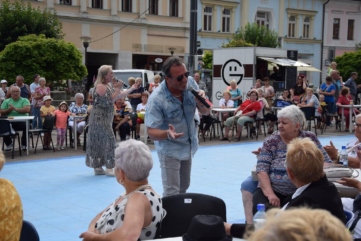 V Kaviarni pod vežou vládla úžasná atmosféra