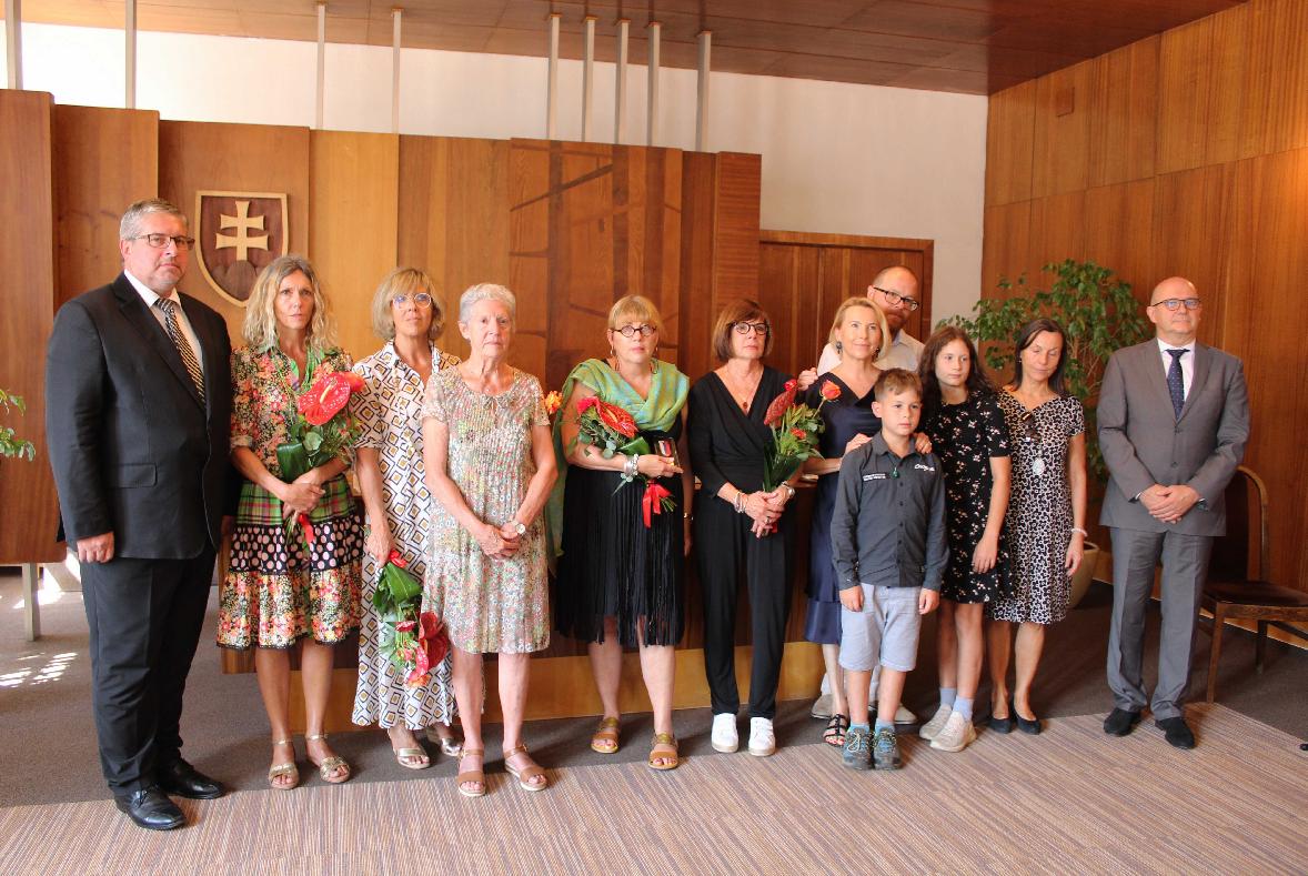 obr: Francúzskej partizánke udelili Medailu Milana Rastislava Štefánika I. stupňa – in memoriam
