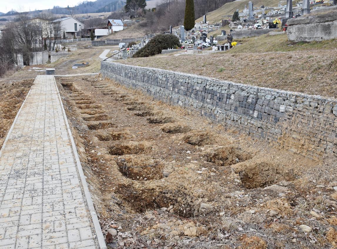 obr: Na starom cintoríne pribudne 40 urnových miest