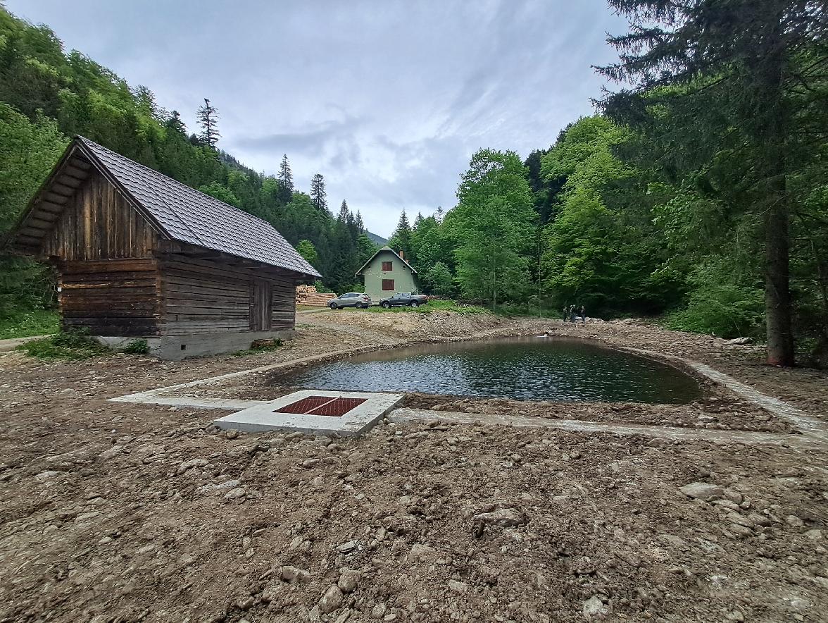 obr: Preventívne proti požiarom. Mestské lesy vybudovali ďalšiu vodnú nádrž