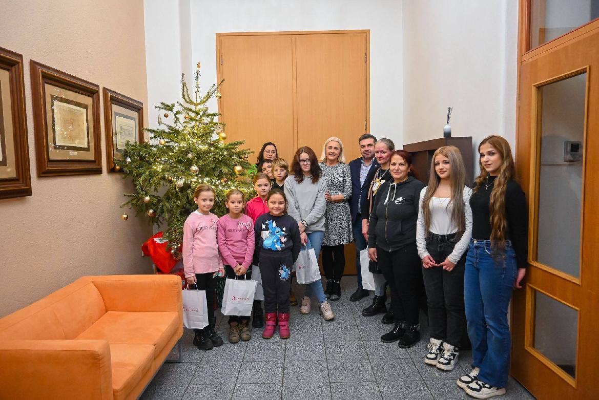 Primátor obdaroval rodiny, ktoré to majú v živote ťažké