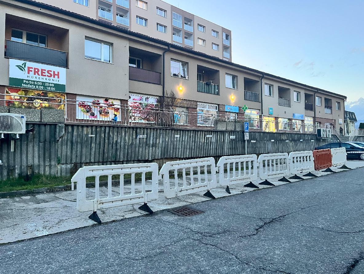 Oznam o prácach na opornom múre ul. 9. mája