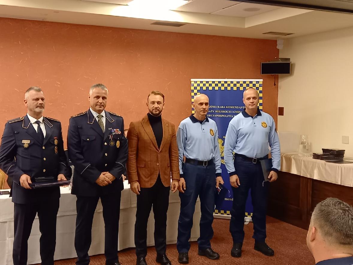Mestských policajtov z Brezna ocenili za záchranu ľudského života