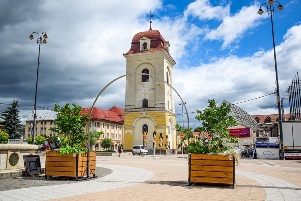 obr: Rozprašovacia brána na vodnú paru v meste 