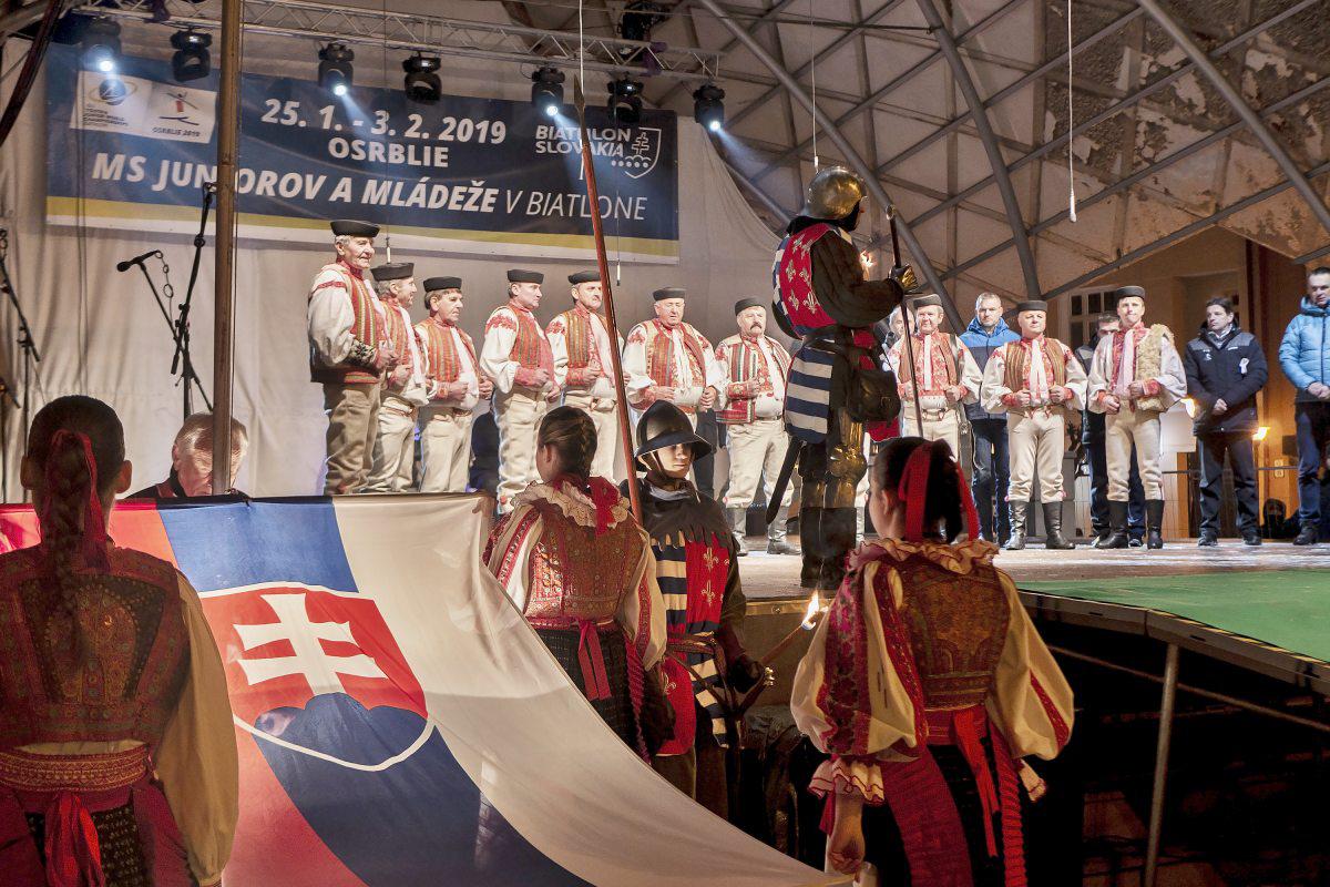 Brezno žilo otváracím ceremoniálom, ktorým odštartovali biatlonový šampionát v Osrblí