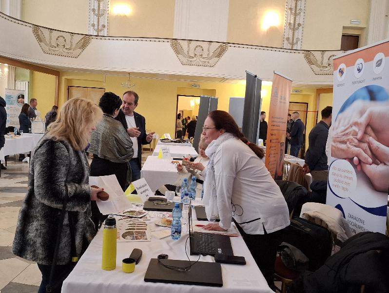 V Brezne sa konala burza práce. Uchádzači hľadali nové pracovné príležitosti u desiatok zamestnávateľov