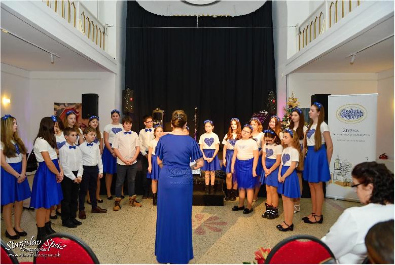 Charitatívny koncert breznianskej Živeny priniesol radosť, pomoc aj krásnu vianočnú atmosféru