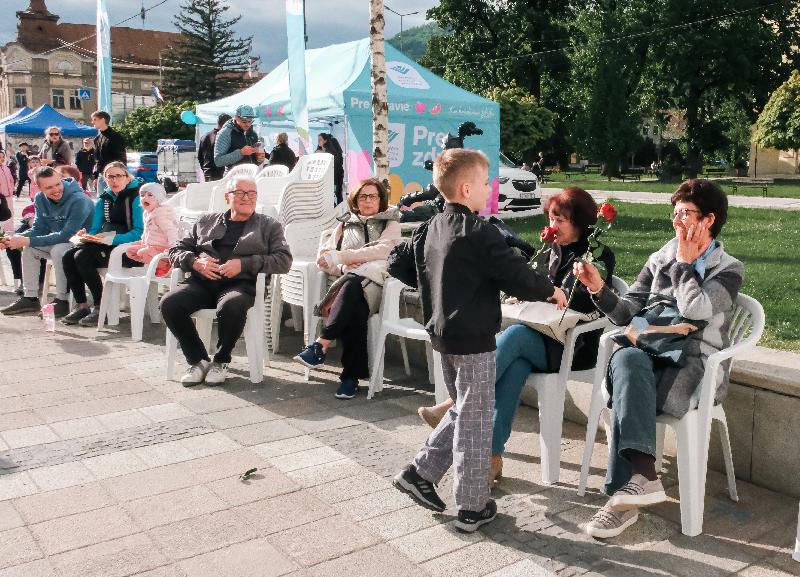 Sviatok Deň matiek si pripomenuli tradičným podujatím aj v Brezne