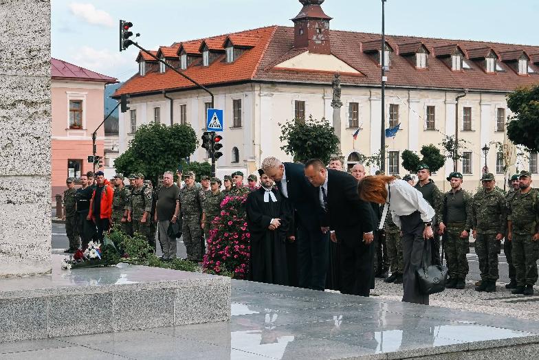 Pochod Duchovne po stopách hrdinov zavítal aj do Brezna