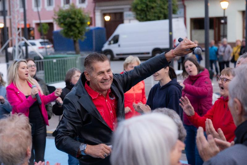 Dni mesta odštartovala Kaviareň pod mestskou vežou