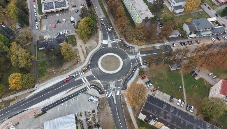 Nová kruhová križovatka je už v plnej prevádzke