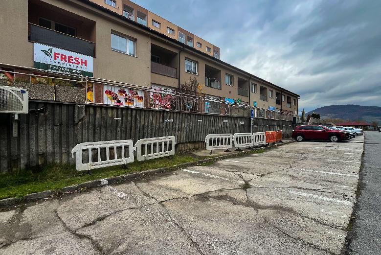 Mesto rieši havarijný stav oporného múru na Mazorníkove