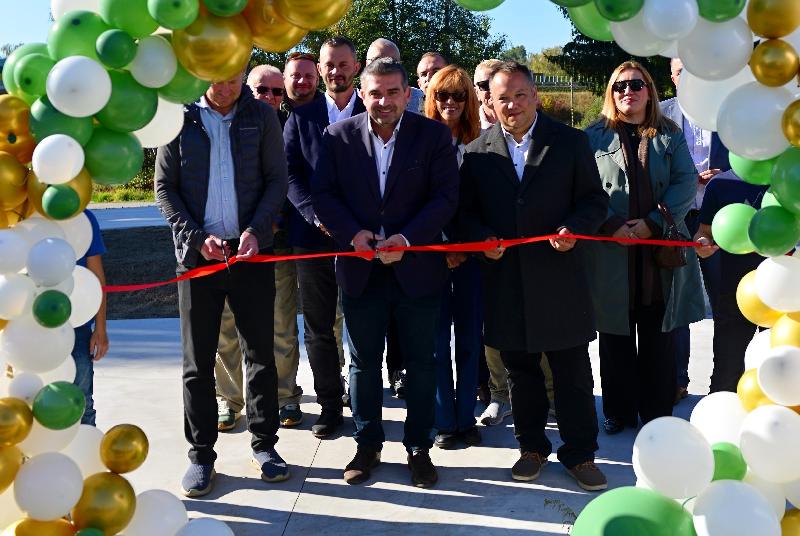 Na nábreží Hrona otvorili nový skatepark