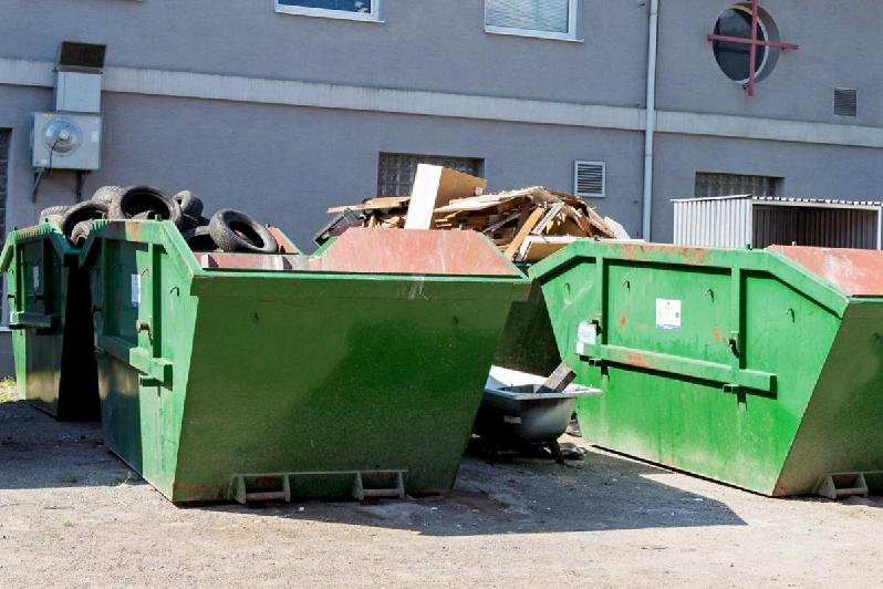 V Brezne začnú pristavovať veľkoobjemové kontajnery. Prinášame harmonogram aj pravidlá ukladania odpadu