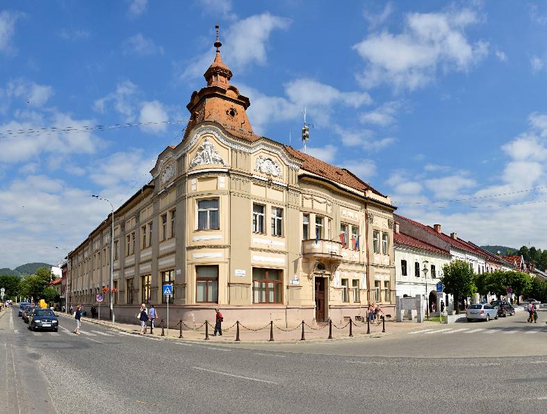 Breznianska samospráva začína s veľkou rekonštrukciou mestského úradu