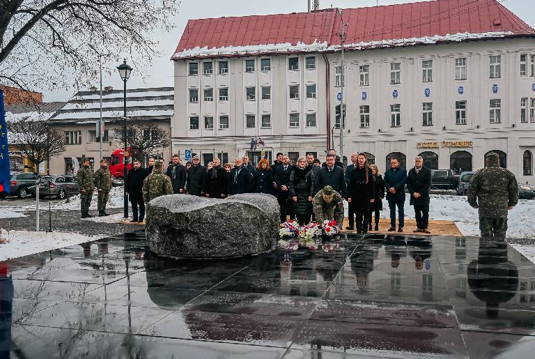 Úcta padlým a odkaz slobody. Brezno si pripomenulo 81. výročie oslobodenia