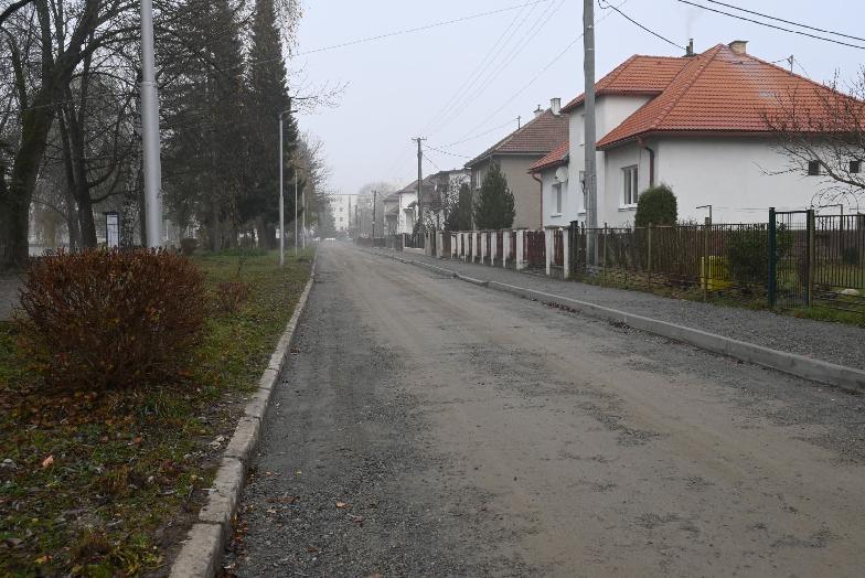 Z dôvodu nízkych teplôt sa plánovaná rekonštrukcia ul. Hronská odkladá.