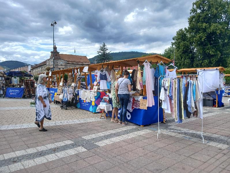 Na námestie zavítali Župné trhy s cieľom podporiť regionálnych výrobcov a remeselníkov