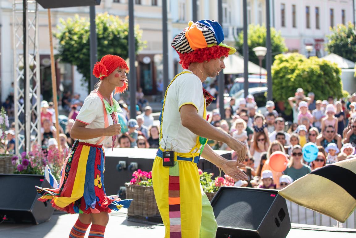 obr: Deti potešili Tárajko a Popletajka