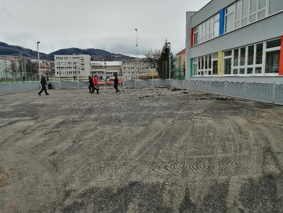 Poškodený trávnik nahradí nový