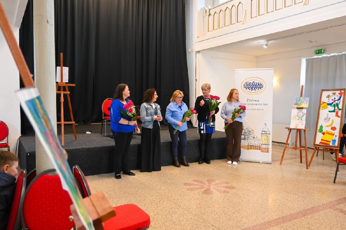 Farebná paleta autizmu. V synagóge otvorili výstavu detí, ktorá chytí za srdce