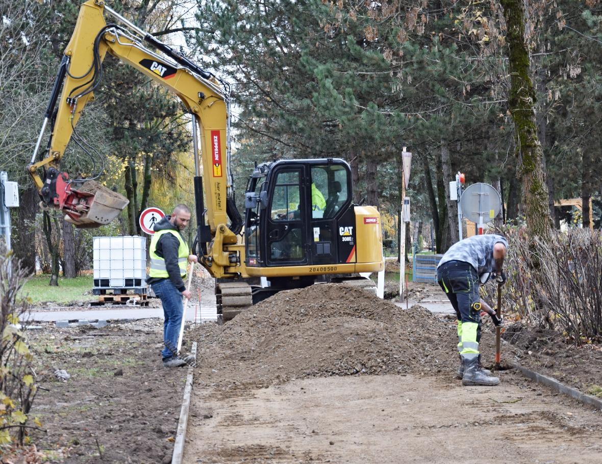 Súčasťou projektu mestských cyklistických komunikácií je aj výstavba cyklochodníkov.