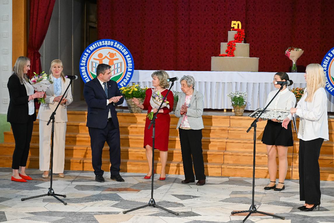 Polstoročie spomienok a vzdelávania. Základná škola s materskou školou Karola Rapoša oslávila jubileum